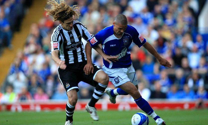 开云体育-沃特福德遭遇连败困境，保级形势堪忧