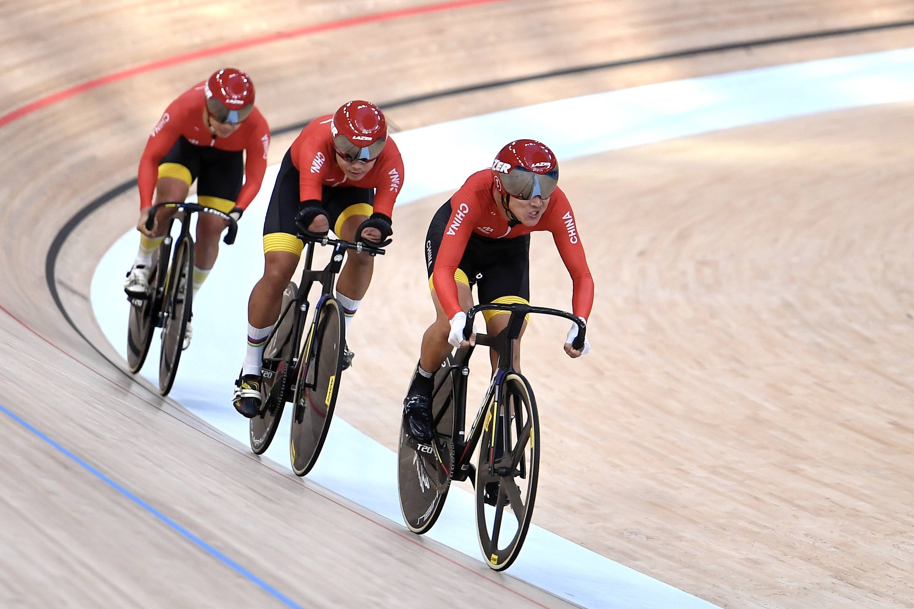 世界级运动员在全球赛场上实现突破性进展