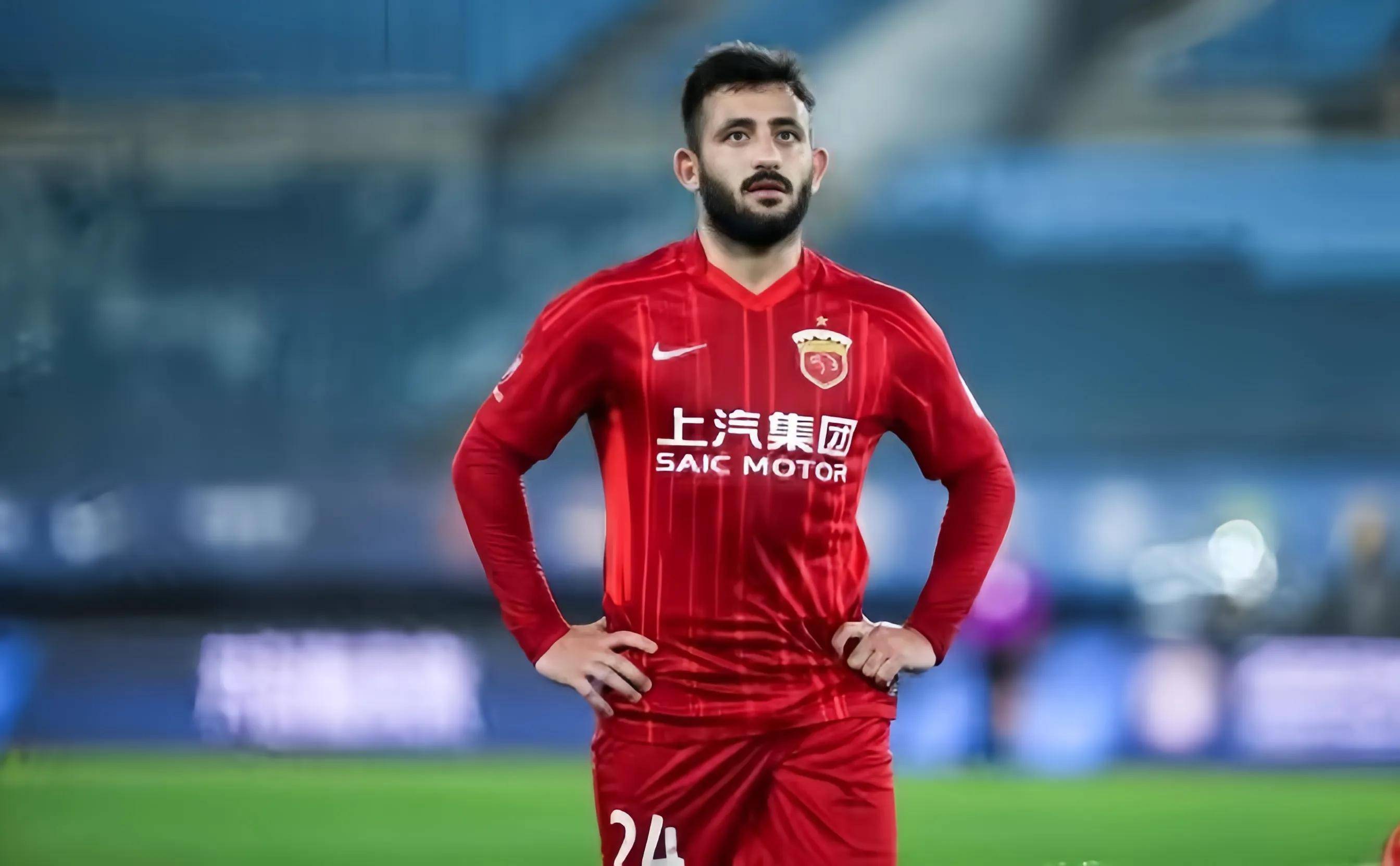 中超球员人气飙升,成为足坛新宠儿 中超球员人气飙升,成为足坛新宠儿