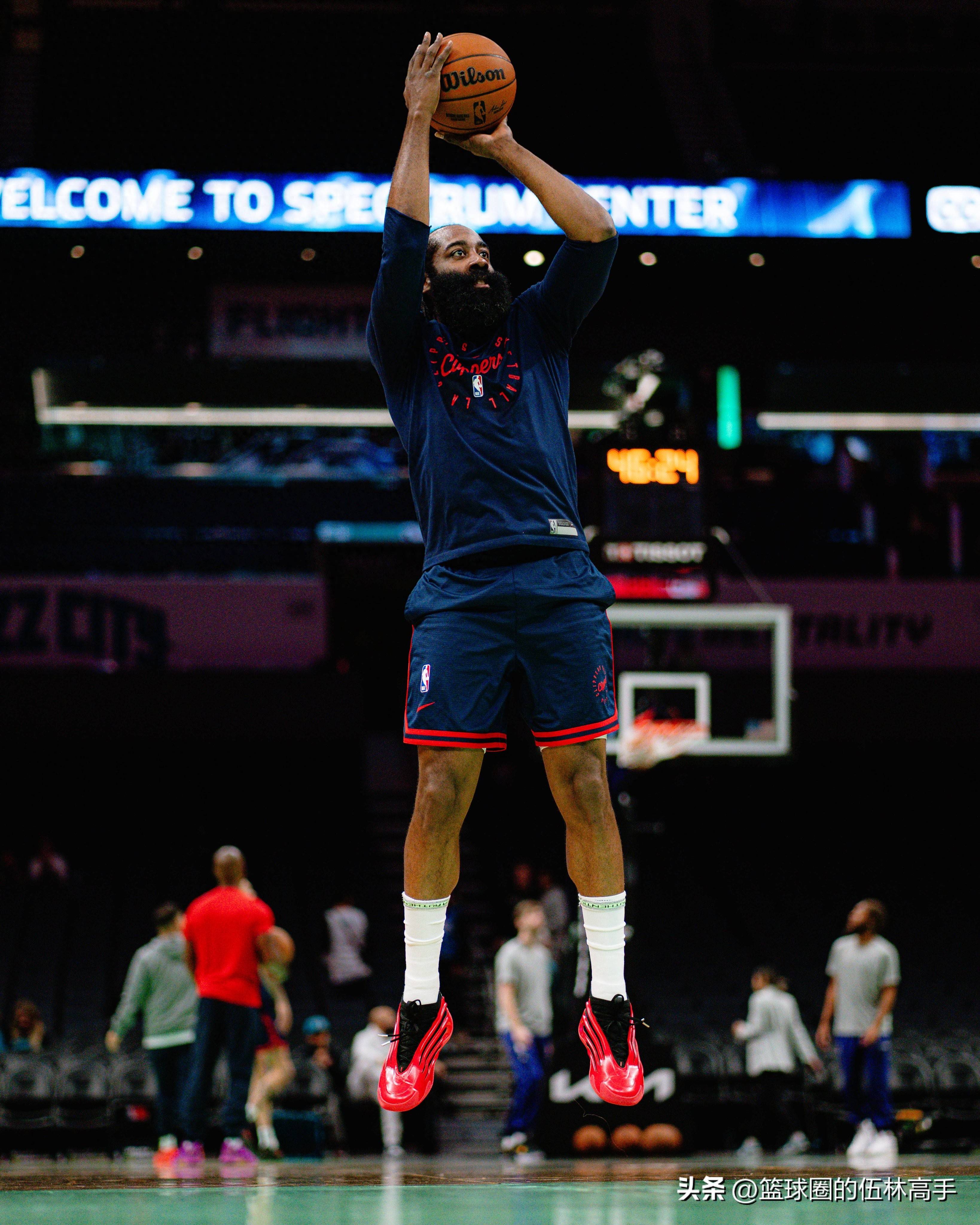 世界顶级球星表现低迷，受到外界批评声浪的简单介绍