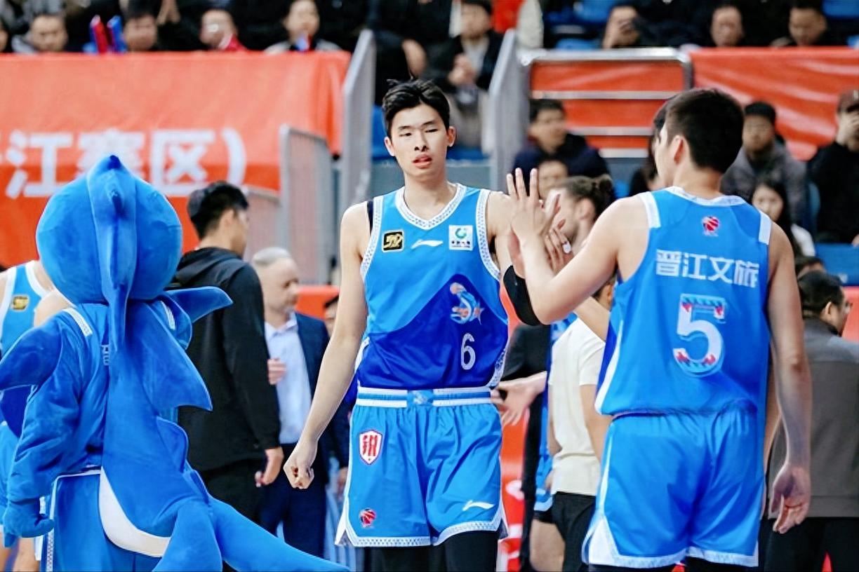 开云体育登录-球队赢球欲望高涨，备战热情高涨