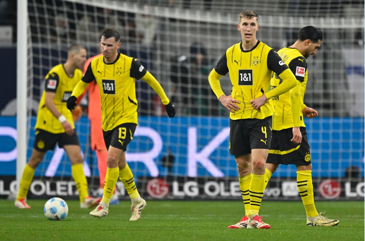 开云体育登录入口-法兰克福中场组织发挥不俗，球队挺进前八