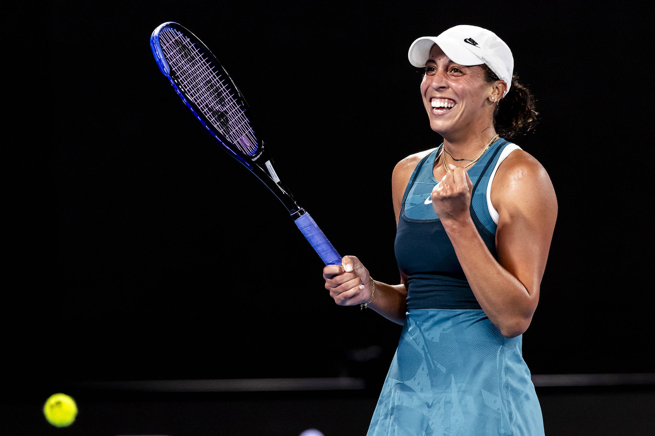 开云体育在线-曼联遭遇连败，卫冕冠军露出疲态的简单介绍