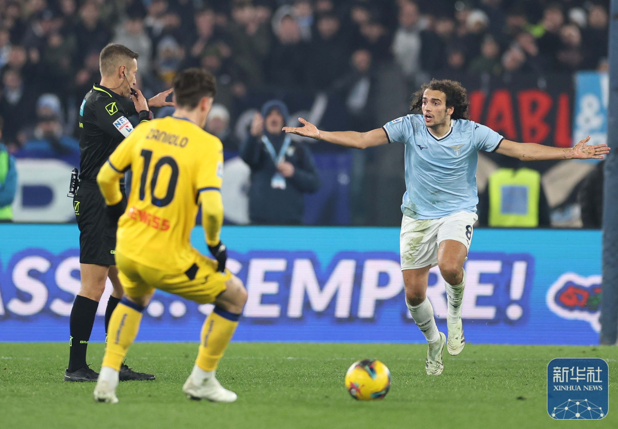 亚特兰大客场获胜，积分榜上升