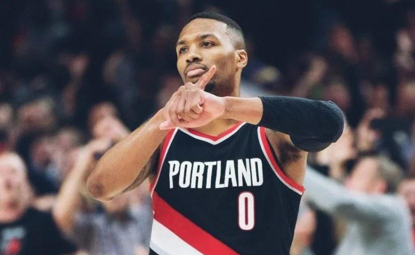 开拓者励精图治，利拉德率队击退马刺，球队士气高涨冲向季后赛的简单介绍