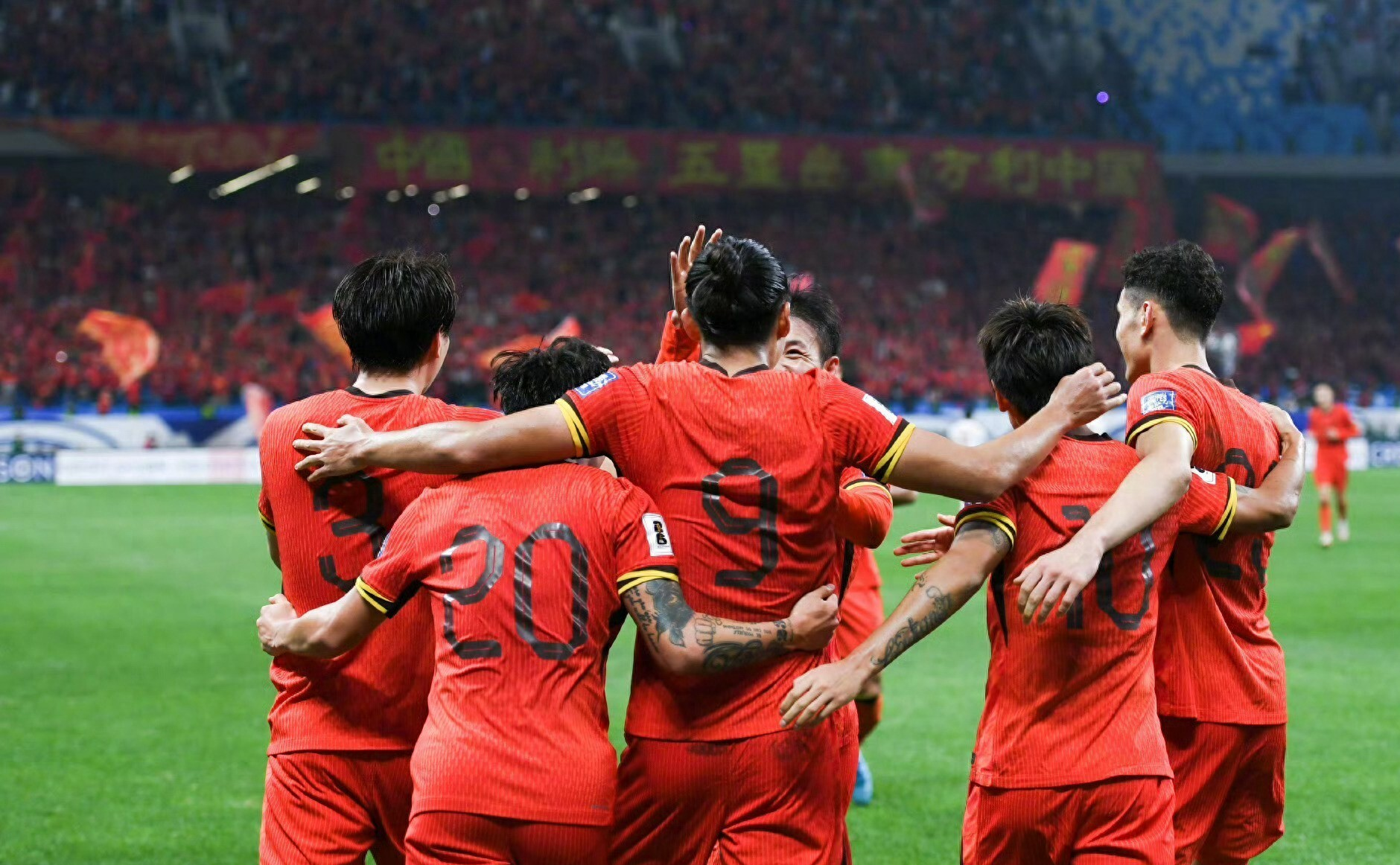 关于亚洲足球国家队杀入比赛，备战大决战的信息