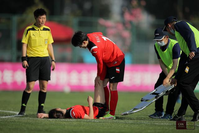 开云体育入口-贵州智诚队员展现魔术般进球技巧，为球队锁定胜局