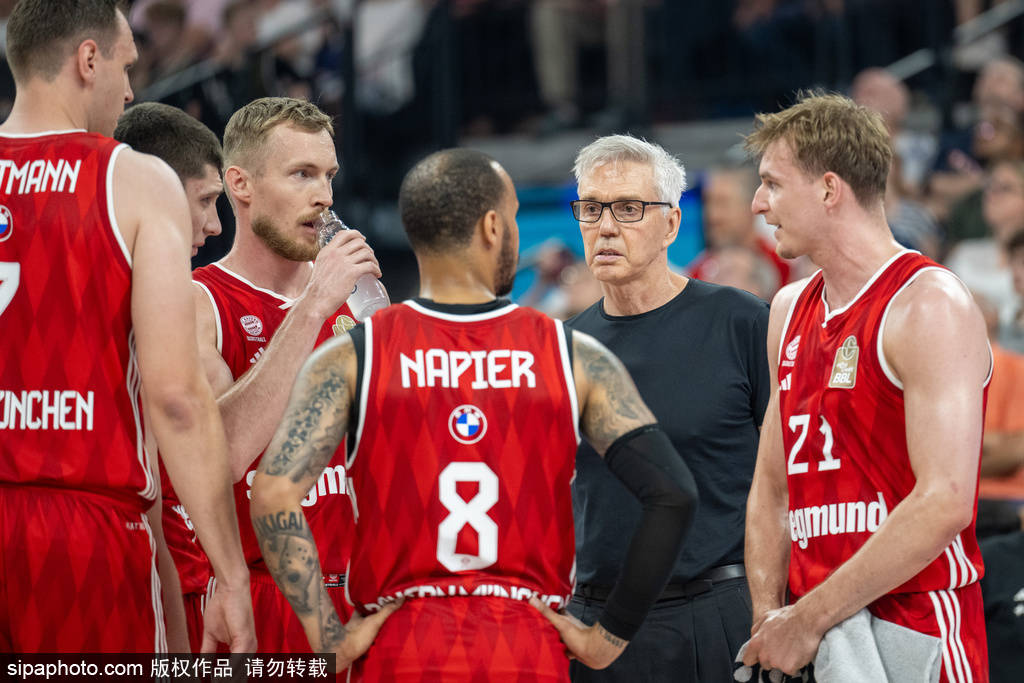 开云体育登录入口-包含拜仁慕尼黑球队集体训练，备战动力十足的词条