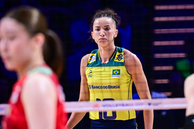 关于巴西女排逆袭夺得冠军，向全世界展示实力的信息