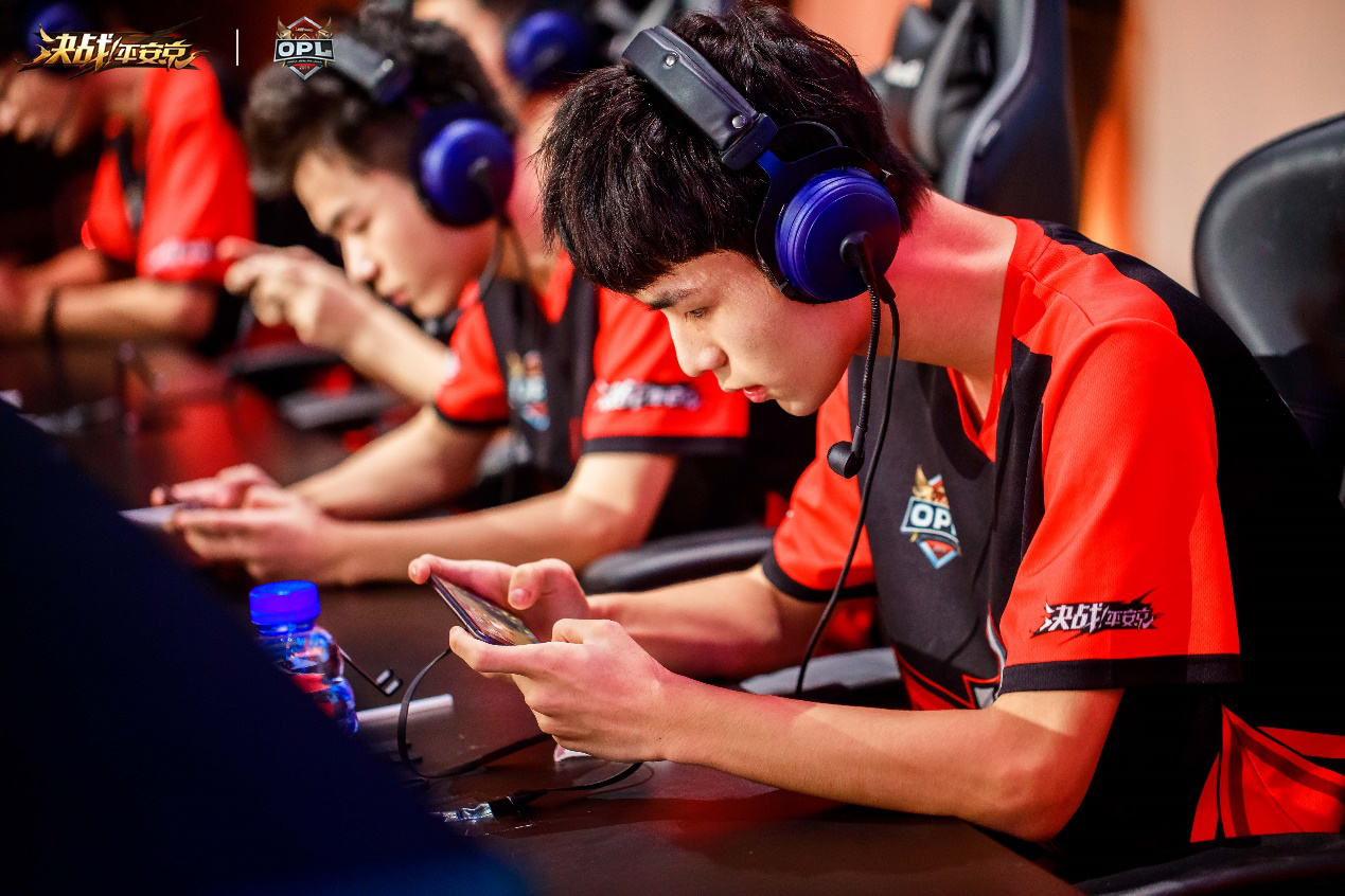 开云体育-战意昭昭！球队决战场上，誓取胜利的简单介绍