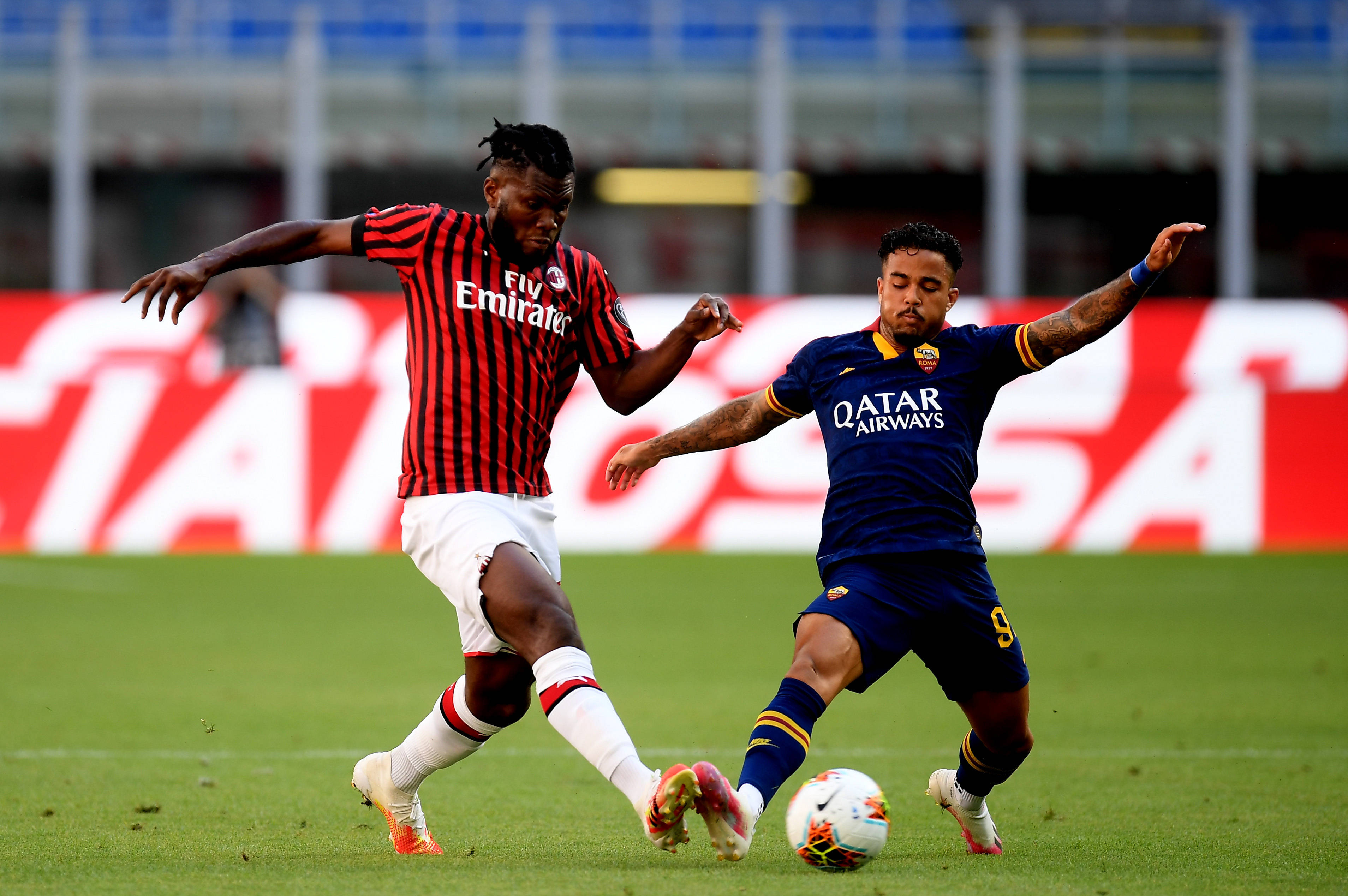 米兰不敌南特遭遇欧罗巴联赛出局