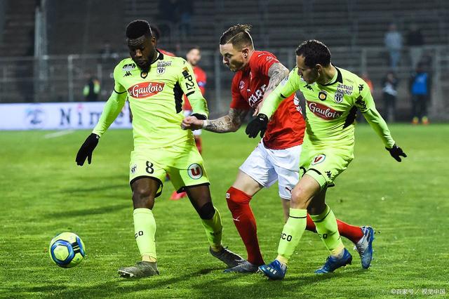 里昂主场迎战圣埃蒂安，必须全力以赴