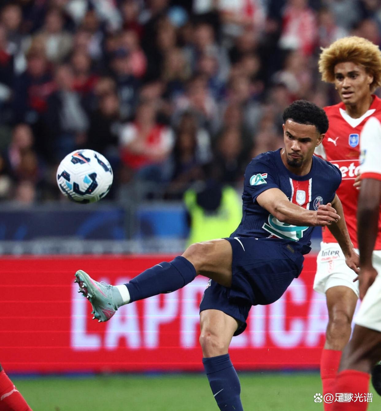 开云体育官网-法国队在比赛中迎来好运，展现出色表现