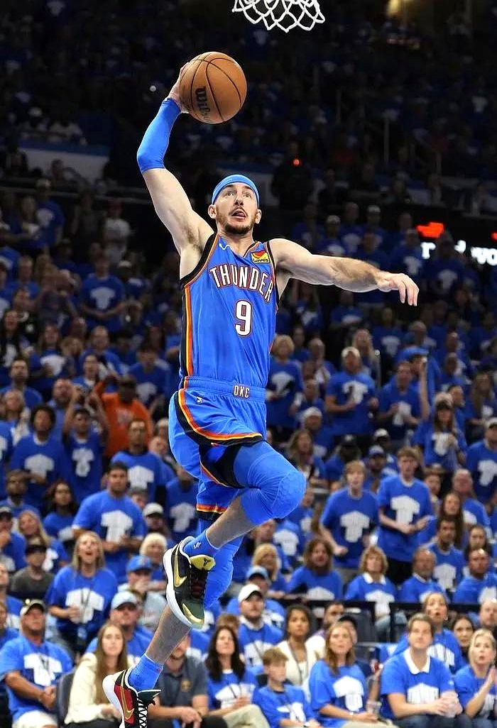 开云体育官网-快船否认卡森最冷淡退役，想加盟湖人的简单介绍