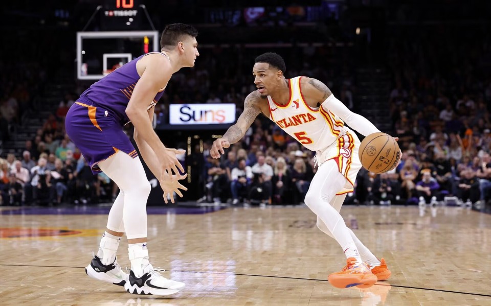 开云体育app下载-老鹰提升首发实力，连胜赢得全场掌声