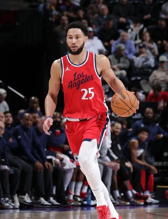 开云体育网页版入口-火箭战胜尼克斯，西蒙斯22分