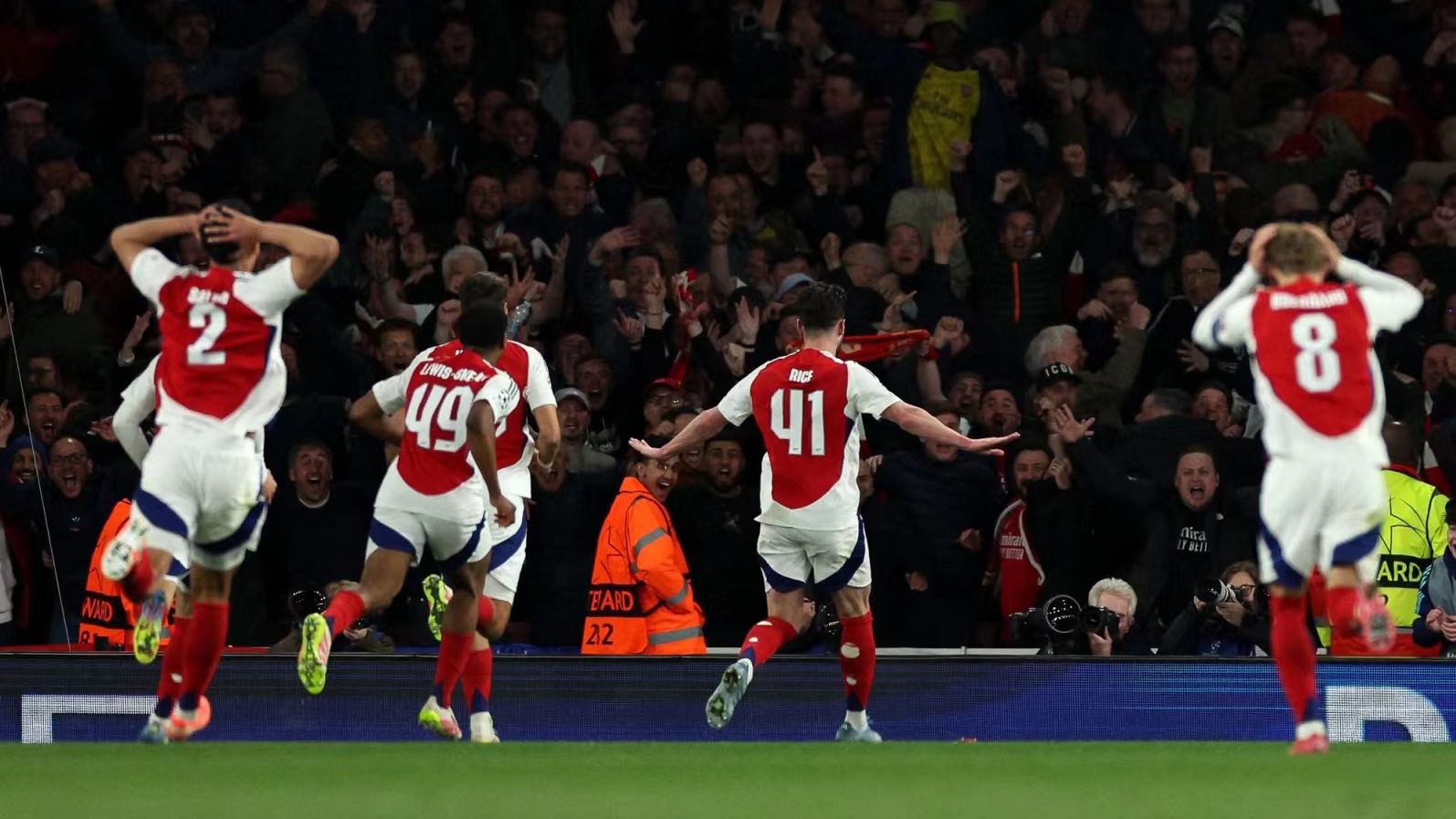 开云体育官网-埃瓦尔主场不敌对手，遭遇失利困境的简单介绍