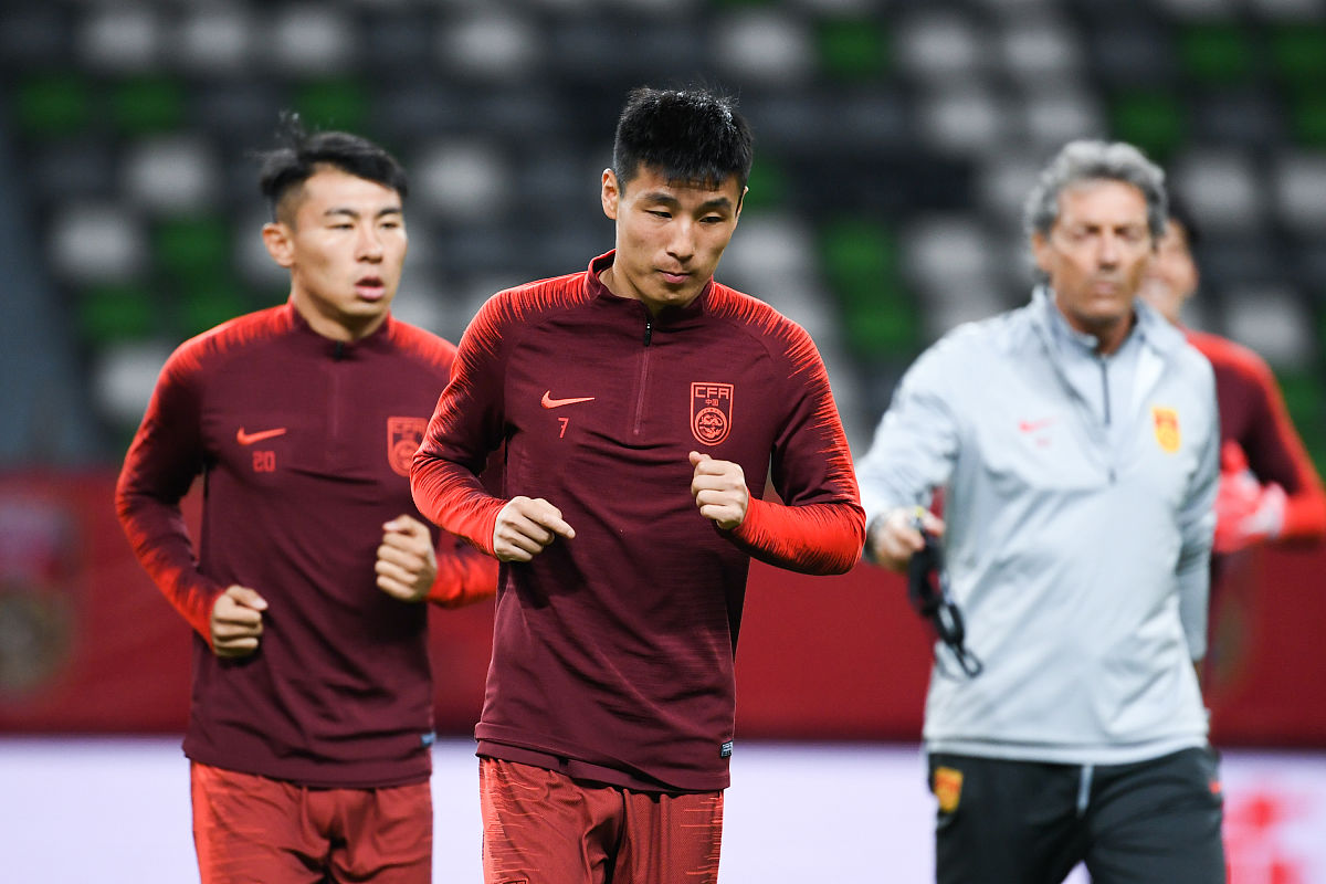 开云体育登录-包含豪强交锋，国内足球豪门再次展示实力的词条